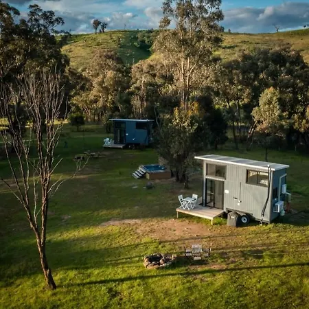 Tiny House Farmstay At Dreams Alpaca Farm - A Windeyer Outback Experience Exterior photo