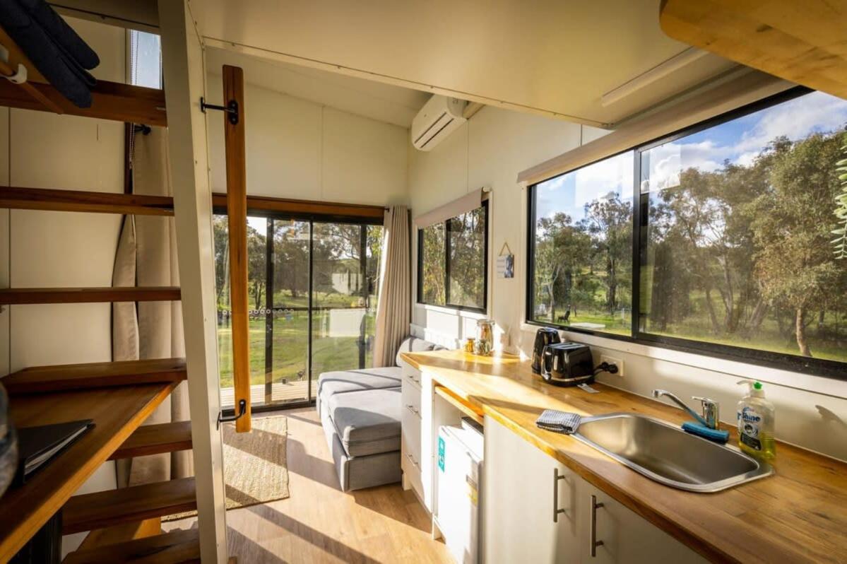 Tiny House At Dreams Alpaca Farm - A Outback Experience